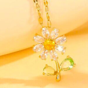 CRYSTAL FLOWER NECKLACE SET WITH CLEAR, GREEN AND YELLOW CRYSTALS